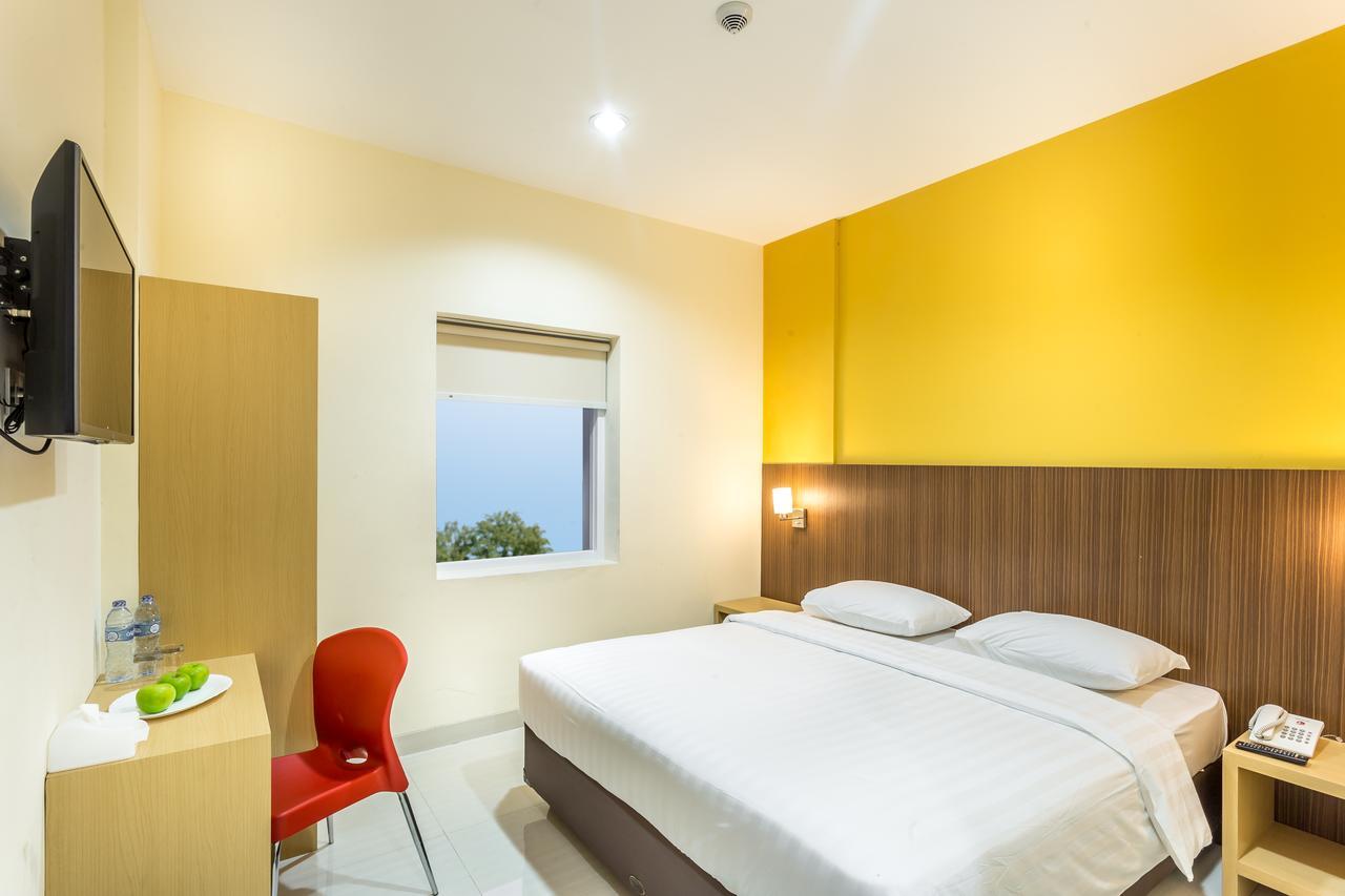 Astera Hotel Bintaro Serpong Zewnętrze zdjęcie
