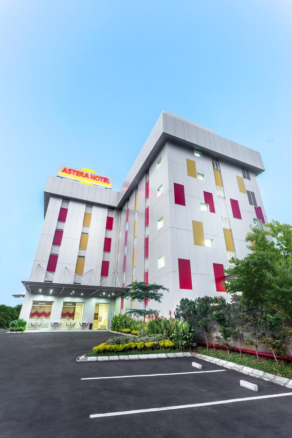 Astera Hotel Bintaro Serpong Zewnętrze zdjęcie